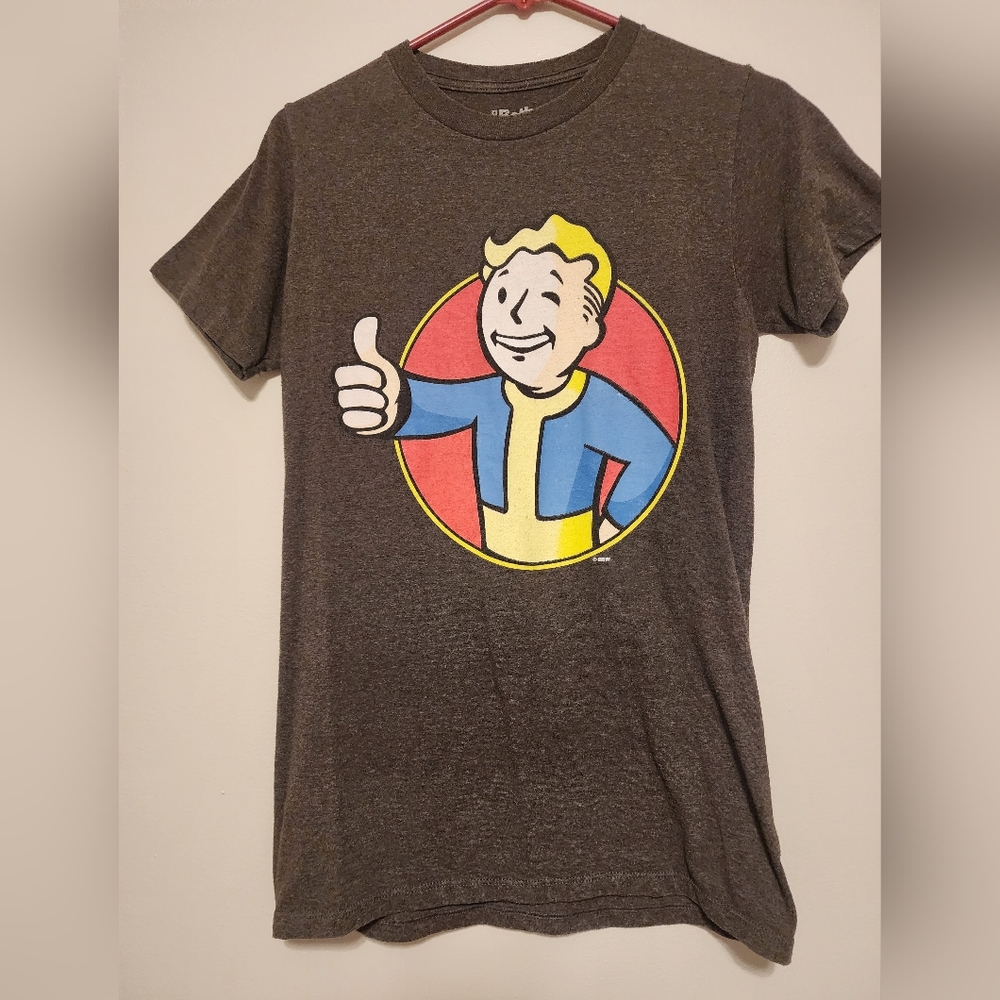 Men's Fallout Vault XS Tshirt